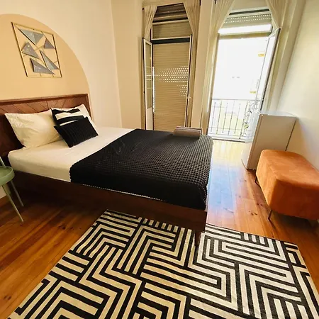 אכסניה And Spacious In Lisbon, Ideal For Tourists *