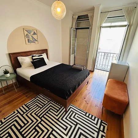 旅馆 And Spacious In Lisbon, Ideal For Tourists
