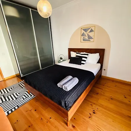 ホステル And Spacious In Lisbon, Ideal For Tourists リスボン