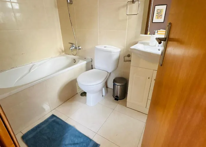 Ostello And Spacious In Lisbon, Ideal For Tourists