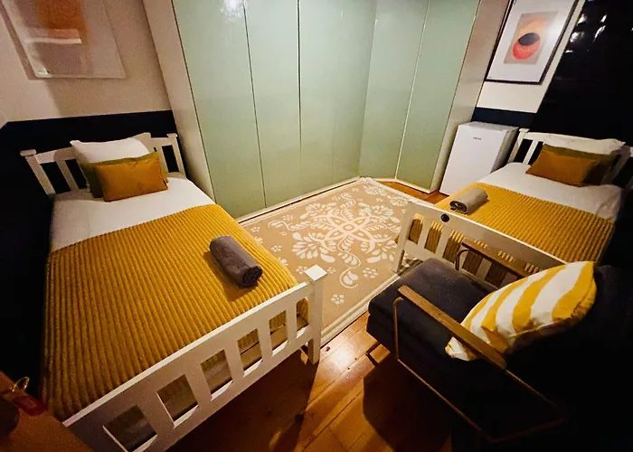 And Spacious In Lisbon, Ideal For Tourists *